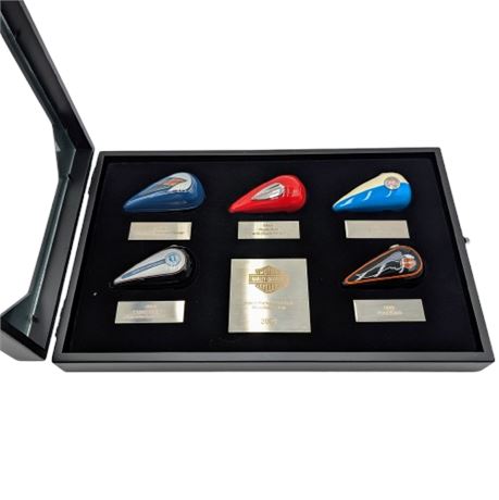 2006 Collectible Harley Davidson Tank Set