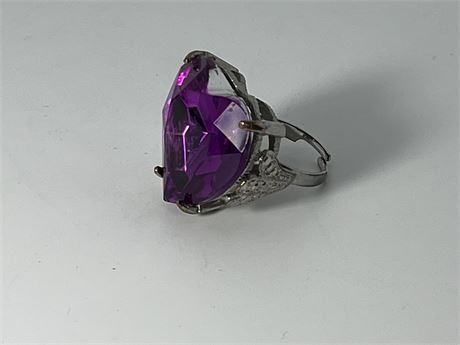 Heart shaped amethyst ring