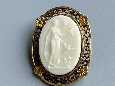 vintage white cameo style brooch