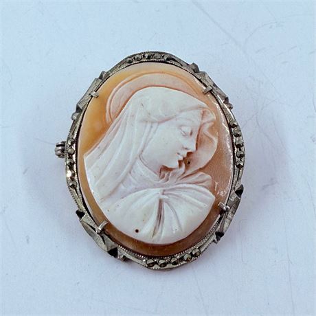 7.9g Antique Sterling Cameo Brooch