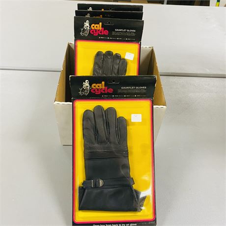 4 Pairs NOS Cal Cycle Gauntlet Gloves -Small