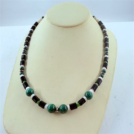39.1g Running Bear Navajo Sterling Necklace - 20”