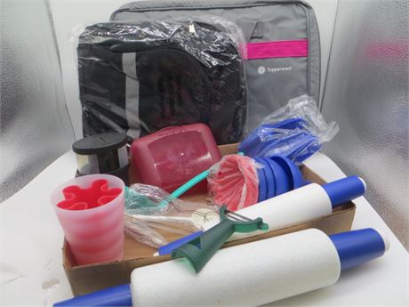 NEW VINTAGE TUPPERWARE MOVIN & GROVIN BACK PACK, CASE,