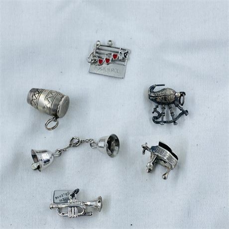 17.5g - 6 Vintage Sterling Music Charms