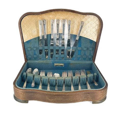 Lot of WM Rogers & Son “April” Pattern Flatware Set in Case