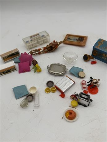 Lundby Doll House Accessories