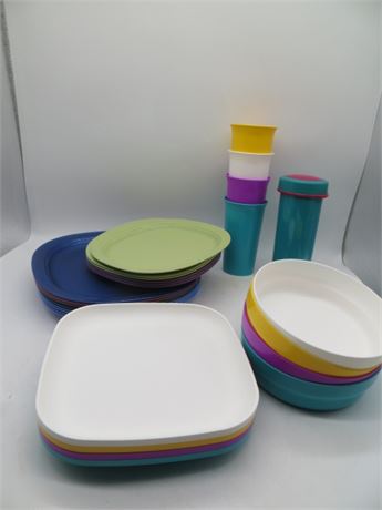 NEW VINTAGE TUPPERWARE PICNIC SET "ECO EASY"