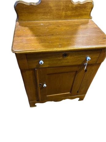 Vintage Hard rock maple wash stand