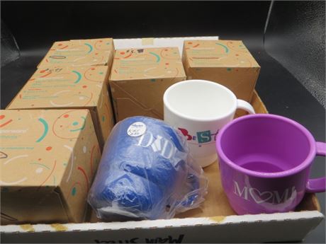 NEW VINTAGE TUPPERWARE 8 MUGS 2 MOMS, 1 DAD, 2 GRANDPAS, 1 TEACHER