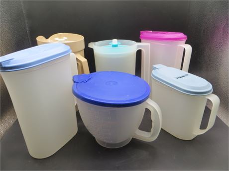 NEW VINTAGE TUPPERWARE 6 PITCHERS