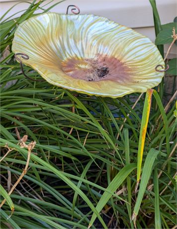 Outdoor Yellow Glass Flower Bird Bath on Metal Stand