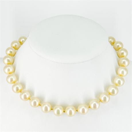 Vintage Faux Pearl Choker Necklace