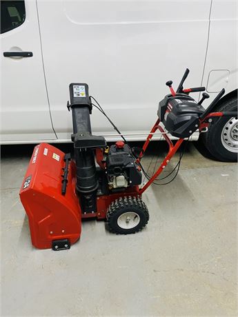 New Troy Bilt Storm 2420 208cc Snowblower