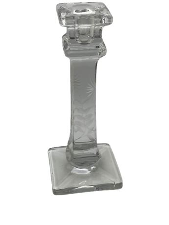 Each single crystal candlestick holder