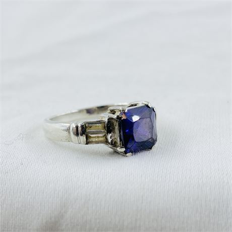 4.5g Sterling Ring Size 8.25