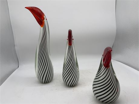 3 Art Glass Toucans
