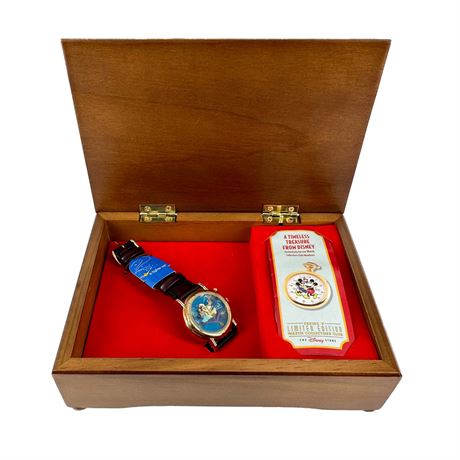 NIB Walt Disney Watch Collectors Club Series V "A Whole New World" Watch