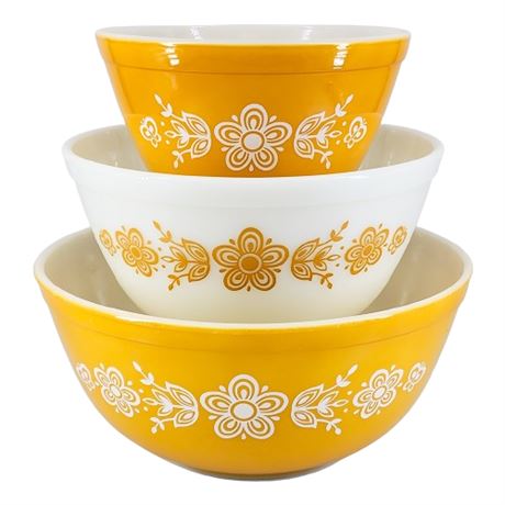 Pyrex "Butterfly Gold" Nesting Mixing Bowls, Set of 3