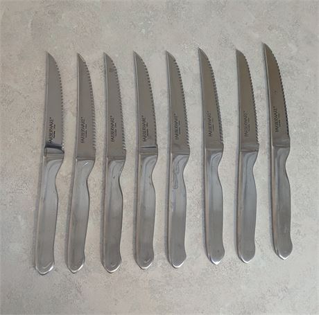 Lot 8 Farberware Knives