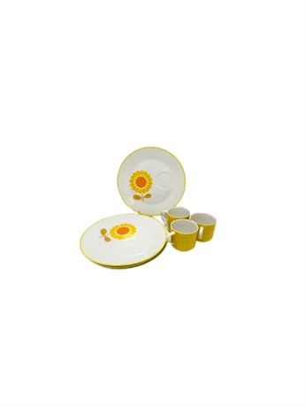 MCM Mod Floral Serenade JSC Sunflower Dessert Plates & Cups