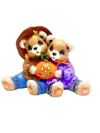 Vtg Ceramic "Scarecrow Cuddle Bears W/Jack O Lanterns" Figurine