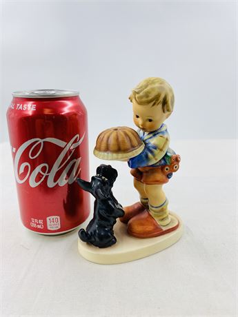 Hummel Begging His Share Figurine