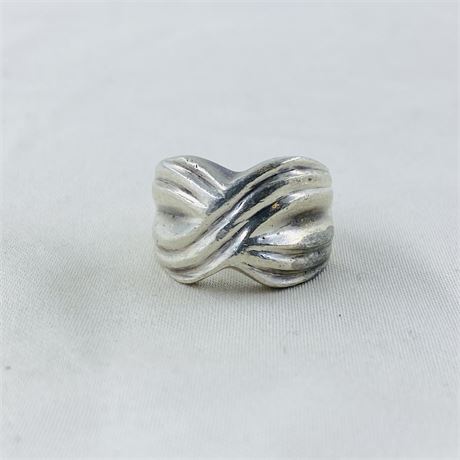 19.1g Sterling Ring Size 8.25
