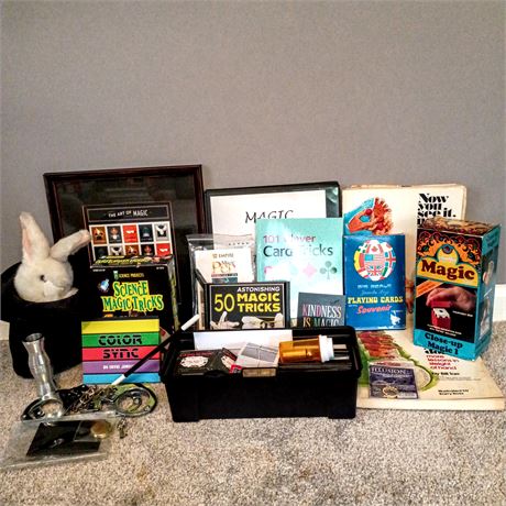 Magic Trick Collection – Large Magician’s Lot with Props, Books & Cards