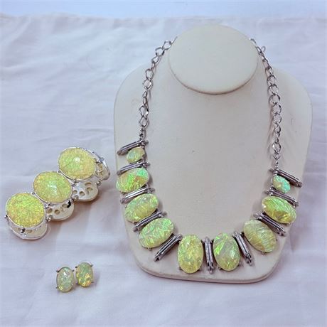 Costume Necklace Bracelet Earring Set