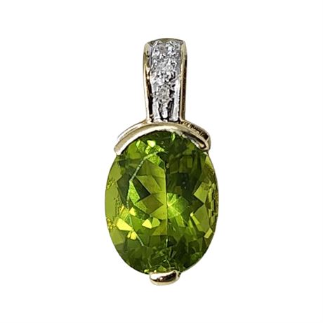 Vintage Signed HENG NGAI 14K Gold Peridot & Diamond Pendant
