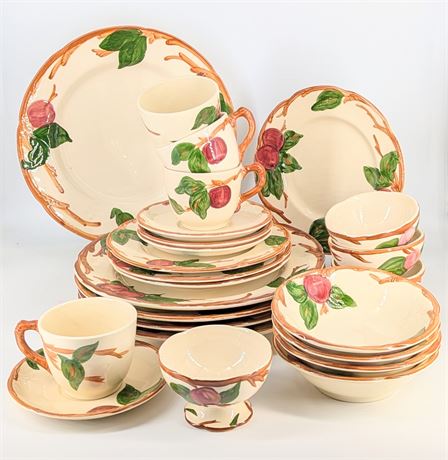 Lot Franciscan Pottery Complete Dinnerware Set for 4 people