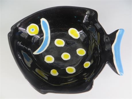 POTTERY FISH PLATE
