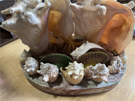 Collectibles Sea shell statue