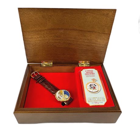 NIB Walt Disney Watch Collectors Club Series V Beauty and the Beast Watch