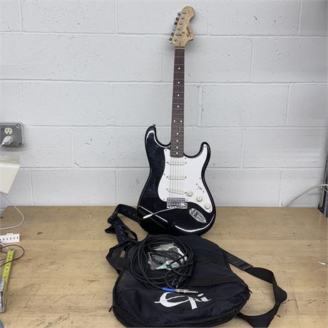 Squier Strat by Fender