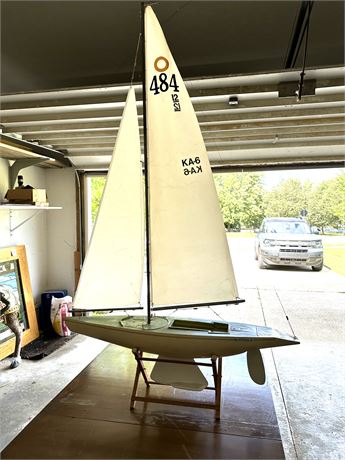“Australia II” model Sail Boat
