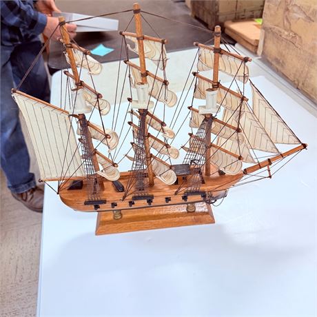 Model Sailboat