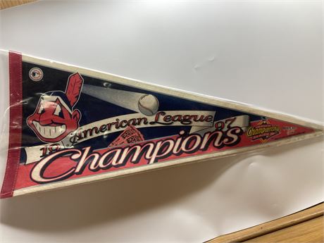 1997 AMERICAN LEAGUE CHAMPIONS CLEVELAND INDIANS PENNANT