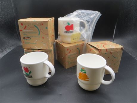 NEW VINTAGE TUPPERWARE 6 MUGS 2 TEACHERS, 2 GRANDMAS &
