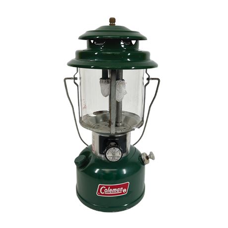 Vintage Coleman Model 220J Gas Lantern