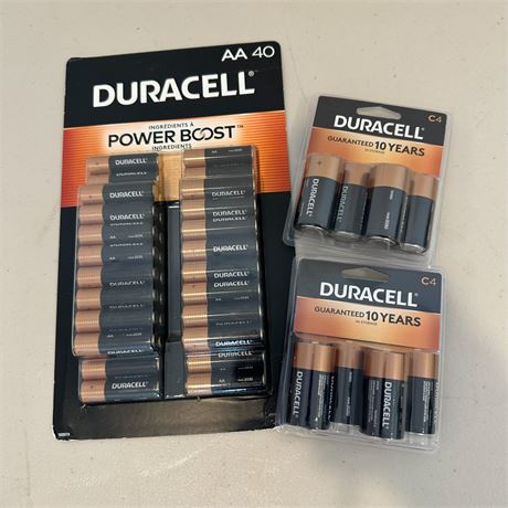 Lot of NIP Duracel Batteries