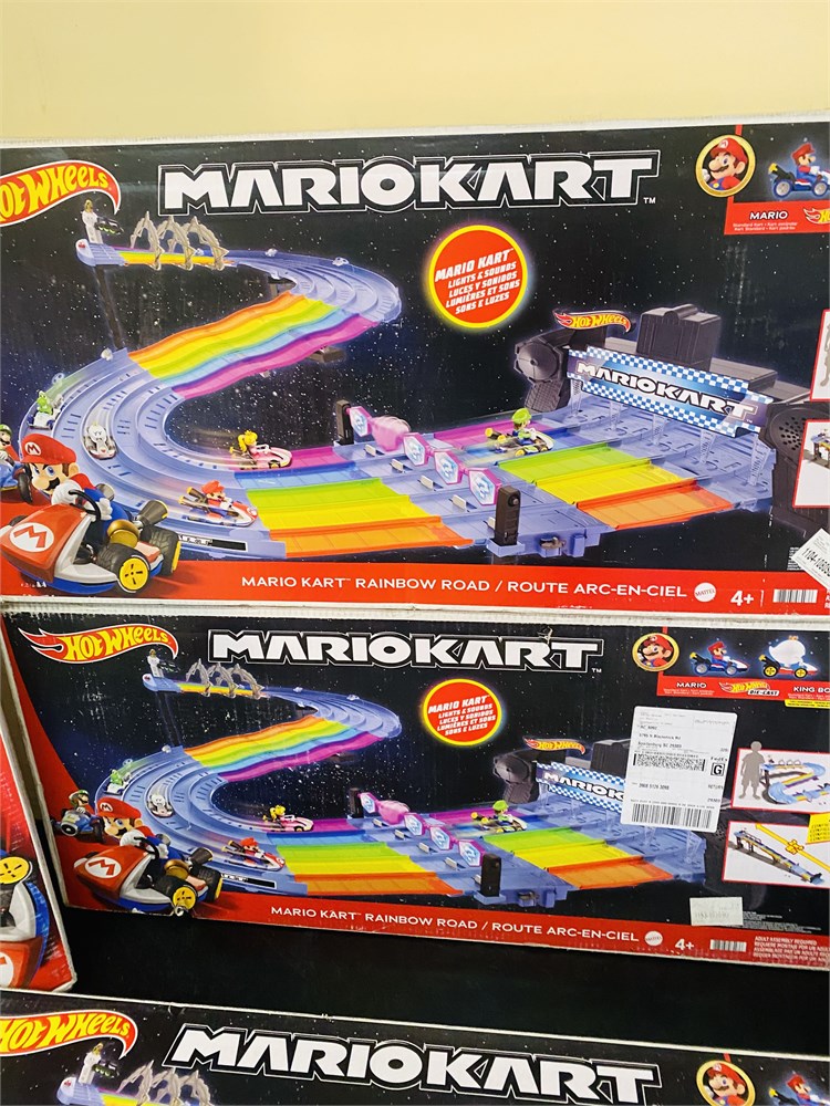 Hot Wheels Mario Kart Rainbow Road