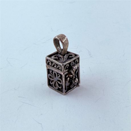 6.5g Sterling Trinket Box Pendant