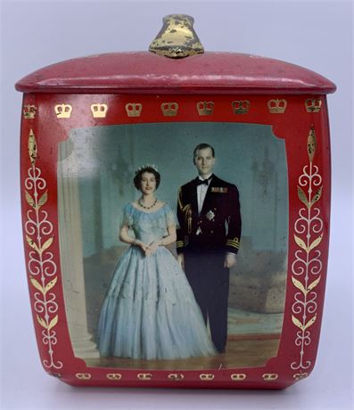 English Made Young Queen Elizabeth Lidded Biscuit Tin