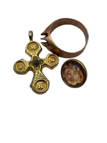 Vintage goldtone  cross and  collectibleslot